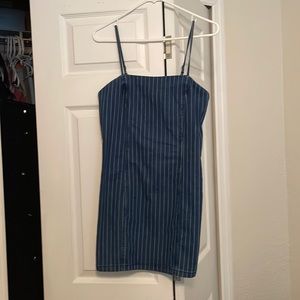 Forever 21 dress. Never worn. New condition.